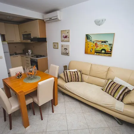 Sweet Apartmant In Stobrec *